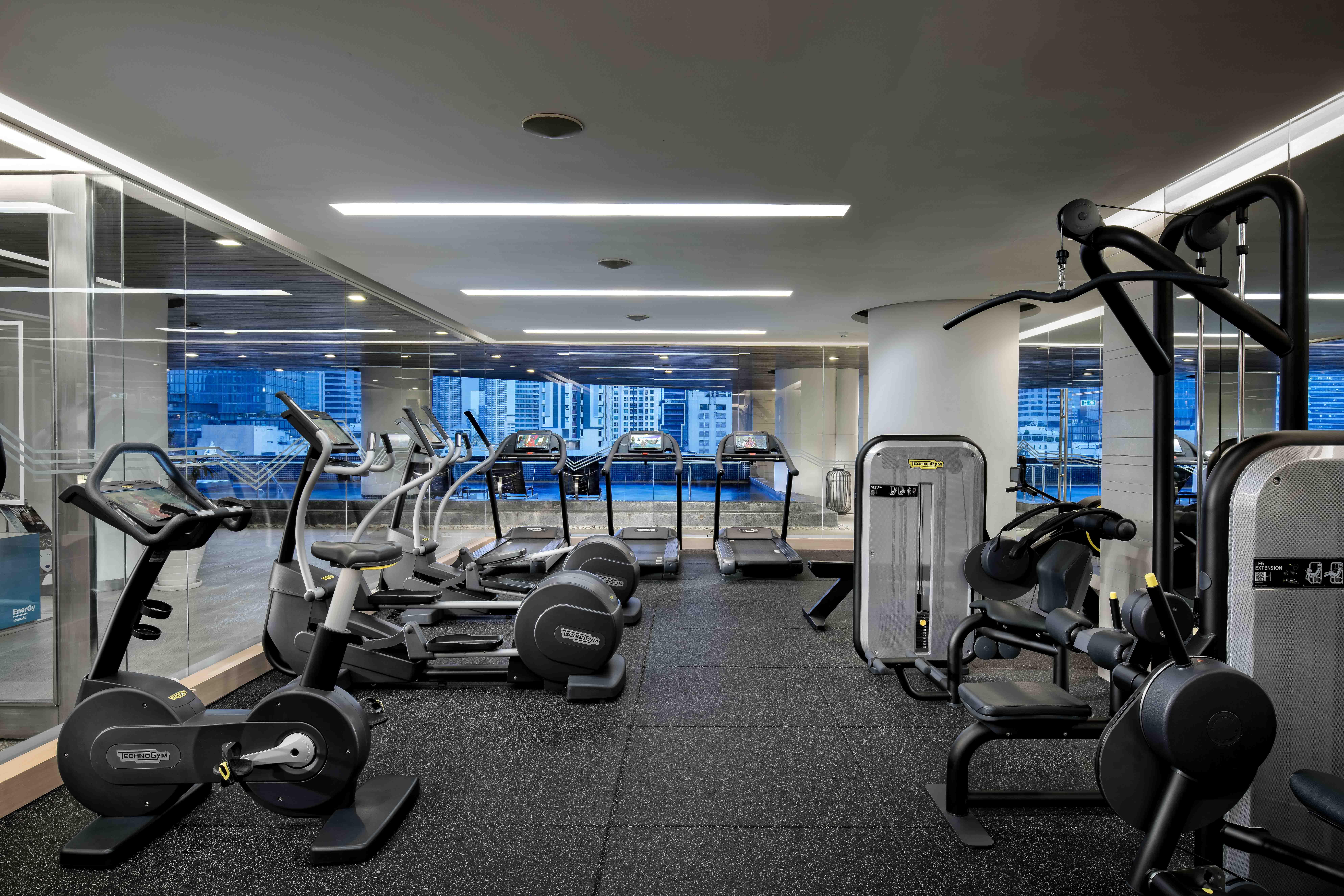 Pullman Bangkok Hotel G Extérieur photo The gym at The Hari