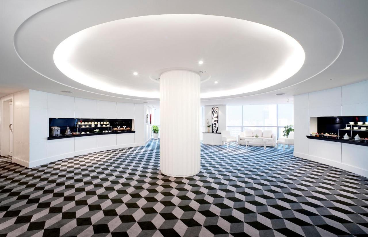 Pullman Bangkok Hotel G Extérieur photo The interior of the 10000 m2 (107,600 sq ft) headquarters of the company in Munich, Germany
