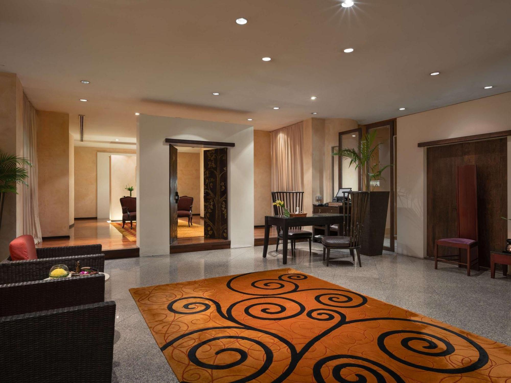 Pullman Bangkok Hotel G Extérieur photo A suite at the Mandarin Oriental, Kuala Lumpur